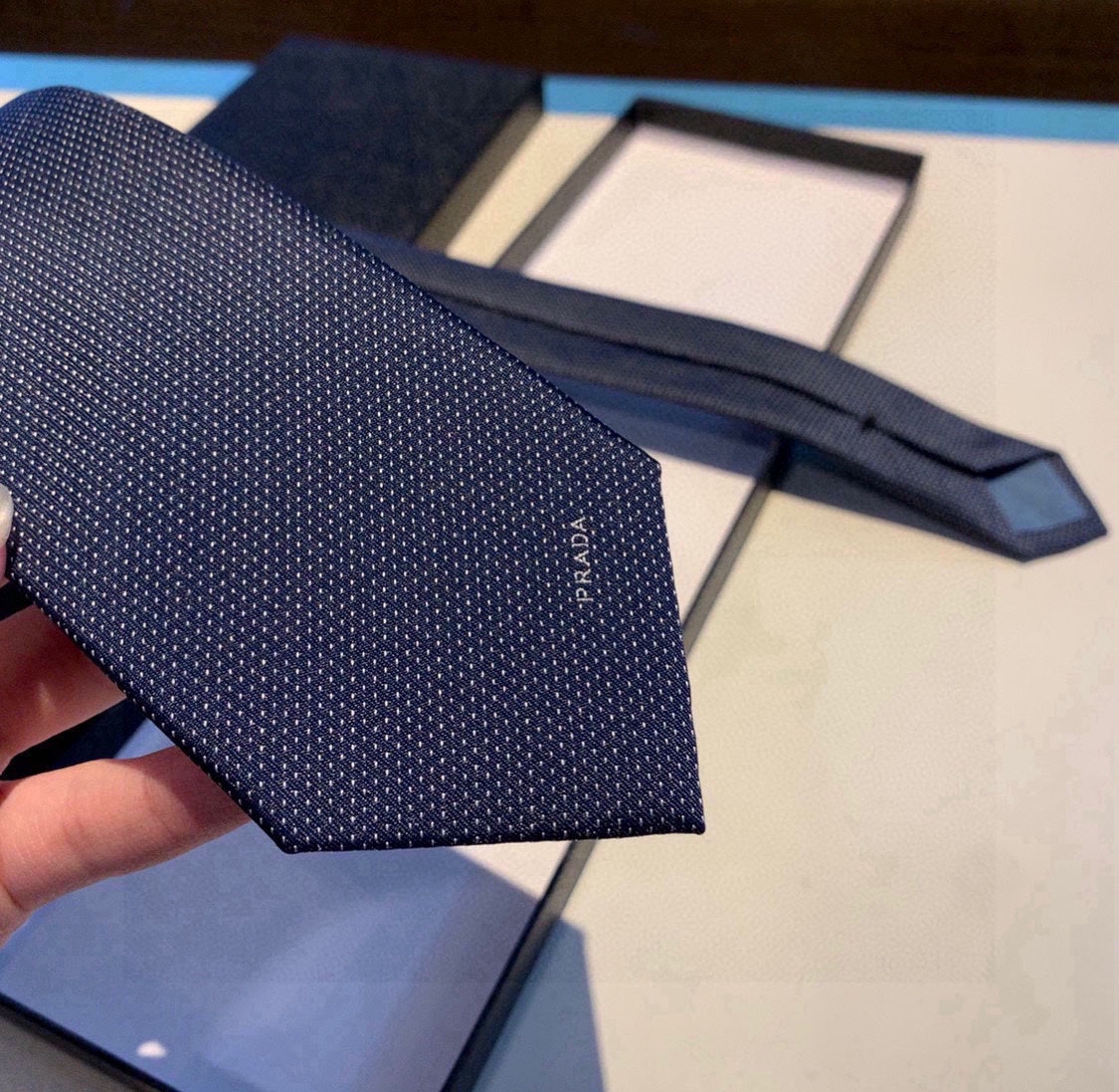 Prada Style Men's Solid Navy Silk Tie