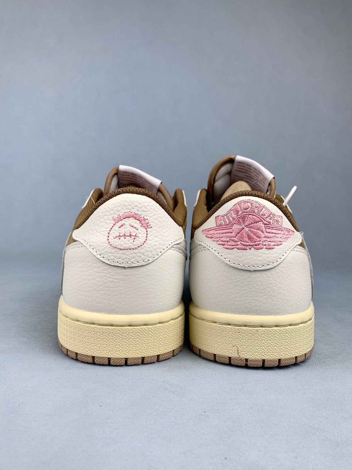Air Jordan 1 Low OG Sail/Shy Pink Mocha Pink Unisex Sneakers DM7866-106